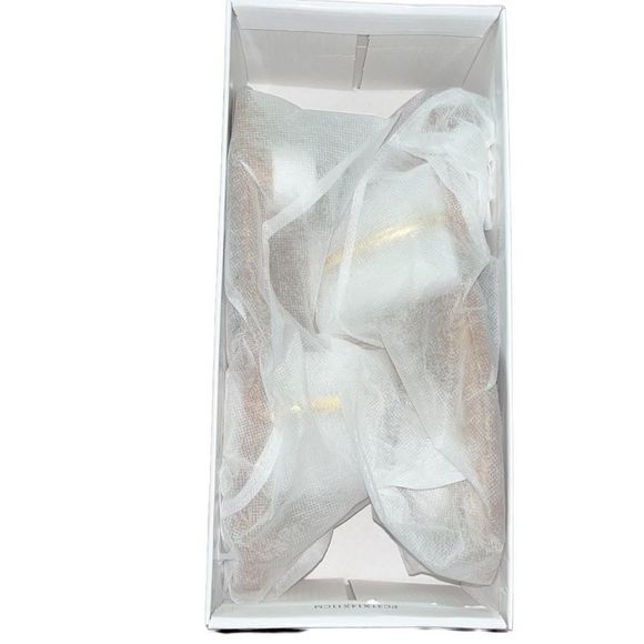 SHEIN Butterfly toe decorated sandals with gold strap across foot - Picture 4 of 4